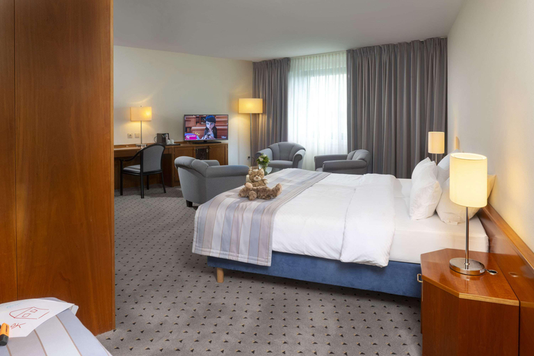 Bedroom 4, Maritim Airport Hotel Hannover, Region Hannover