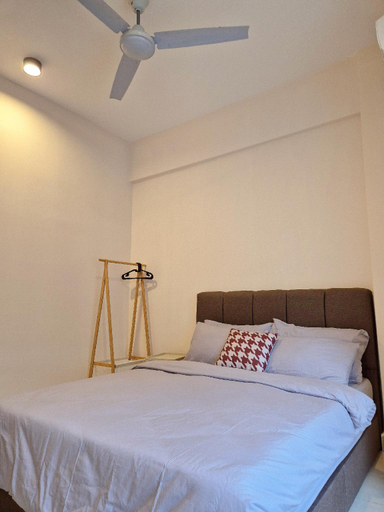 Bedroom 3, Walking Distance to Mt Austin - New Renovated, Johor Bahru