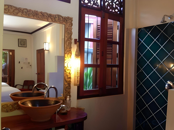 Bathroom 3, Lotus Villa  Hotel, Chomphet
