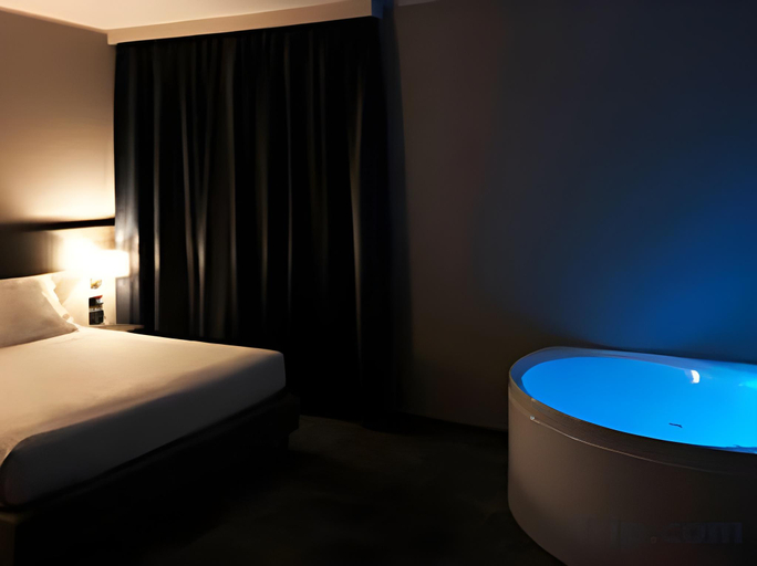 Bedroom 2, 57RESHOTEL ORIO, Bergamo
