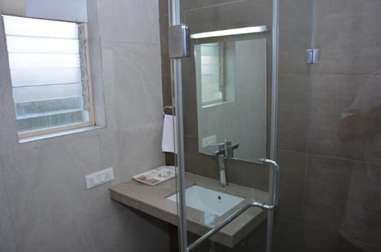 Bathroom 4, Hotel K Tree Kolhapur , Kolhapur