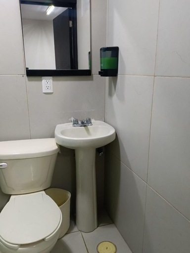 Bathroom 2, Hotel "El origen de BRICM", Tequila