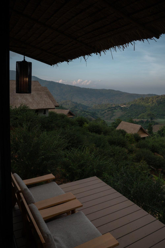 Others 5, Chai Cheevit Maesa, Mae Rim