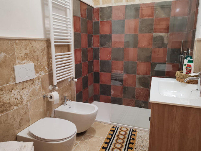 Bathroom 5, Dimora '900, Bari