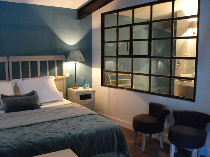 Bedroom 2, Chambres d'Hôtes la Maison de Juliette, Doubs