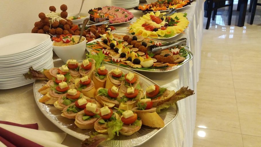 Food & Drinks 5, Farkas Panzio, Carta