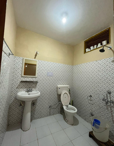 Bathroom, Goroomgo Chanderlata Cottage Naggar Kullu, Kullu