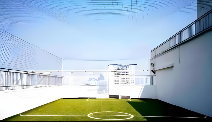 Exterior & Views