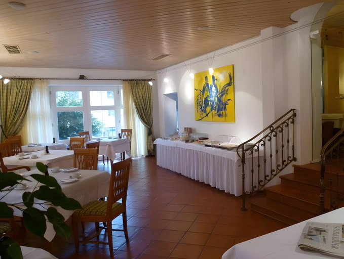 Bedroom 2, Hotel Alpenblick Garni, Bodenseekreis
