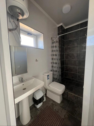 Bathroom 4, Ордо, Ysyk-Köl (lake)
