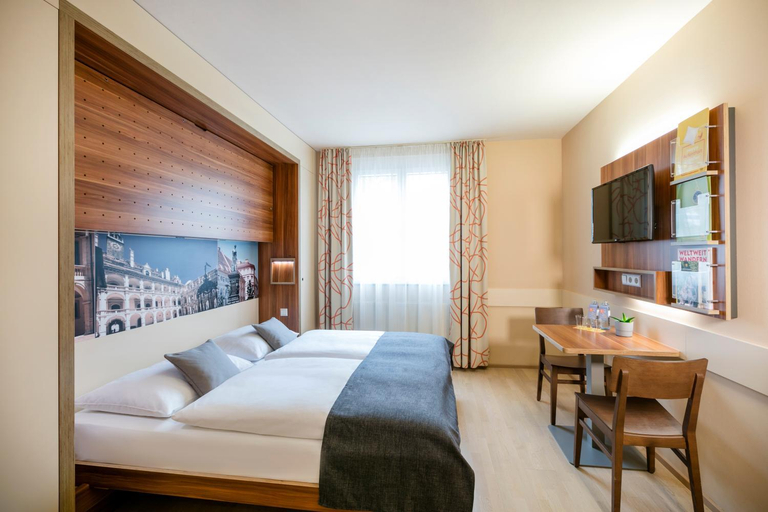 Bedroom 3, Jufa Hotel Graz, Graz