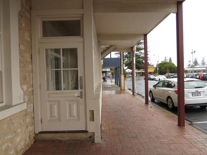 Exterior & Views 2, Smugglers Inn Studio Apartments, Victor Harbor