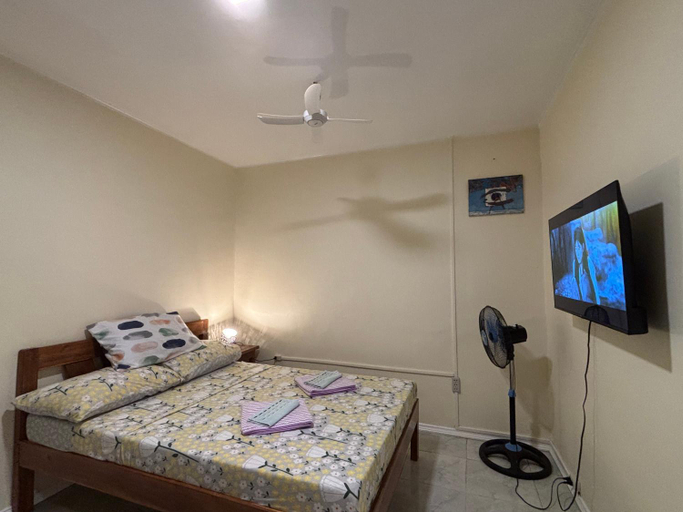 Bedroom 2, Villa Skanderbeg Guest House Talaudyong Beach, Puerto Princesa City