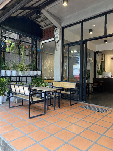 Others 2, Funky Monkey Cafe & Hostel, Vientiane
