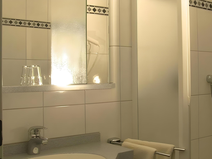 Bathroom 3, Hotel Restaurant Stegemann, Steinfurt