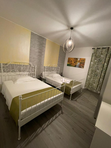 Others 4, Foresteria Opera B&b, Brescia