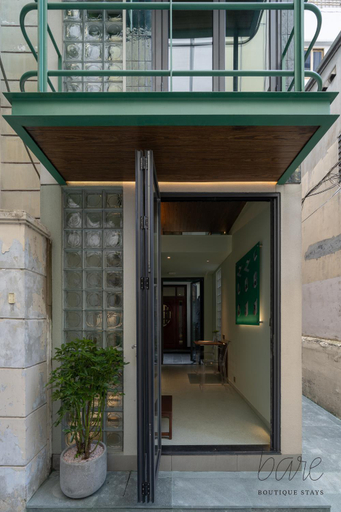 Others 5, Bare Hyphen - Bare Boutique Stays, District 1