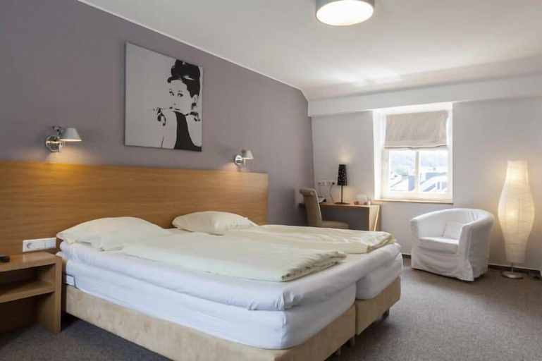 Bedroom 3, Hotel - Restaurant " Victor Hugo", Vianden