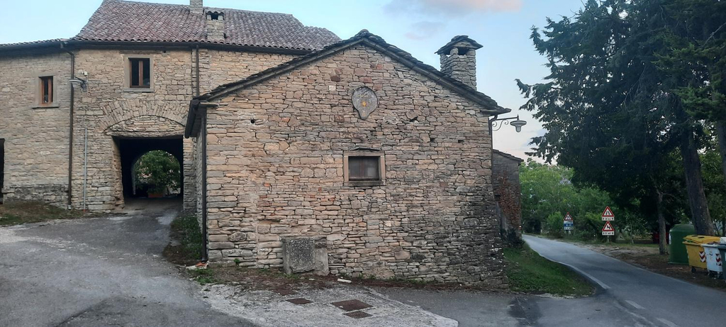 Others 3, Antiqua, Arezzo