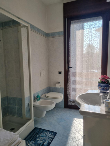 Others 2, B&B Fontanella, Bergamo