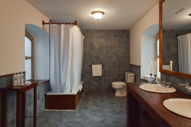 Bathroom 2, Hacienda La Cienega, Latacunga