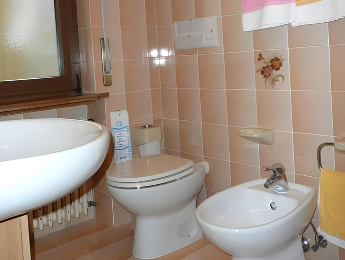 Bathroom 4, Hotel Garnv Ai Serrai, Belluno