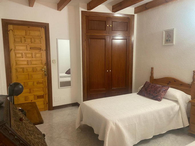 Others 4, Hostal Cholo, Palencia