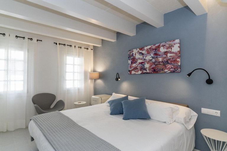 Bedroom 3, M27, Baleares