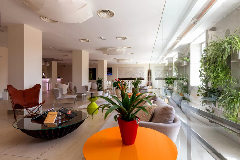 Others 5, Hotel Ceres, Burgos