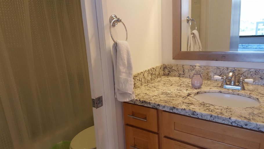 Bathroom, HAWAII 2 MIN FROM THE BEACH, Honolulu
