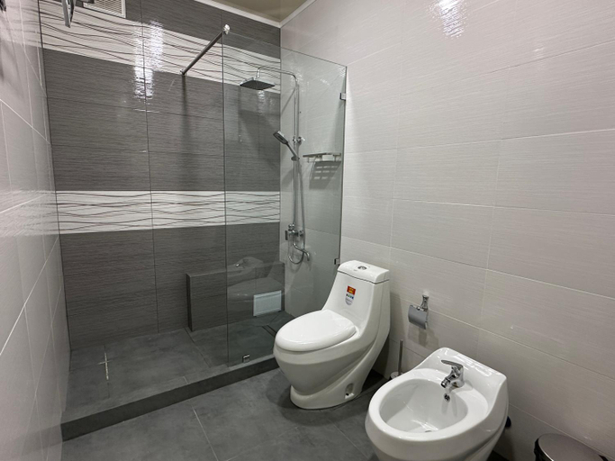 Bathroom 4, Safia Guest House, Andijon