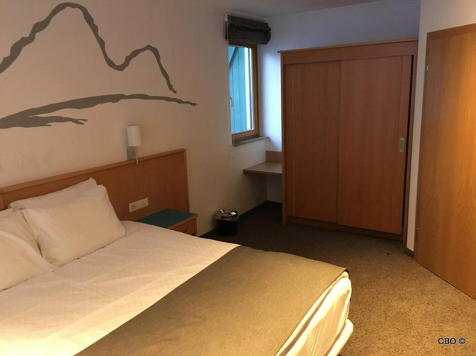 Bedroom 3, Alpine Club Resort, Liezen