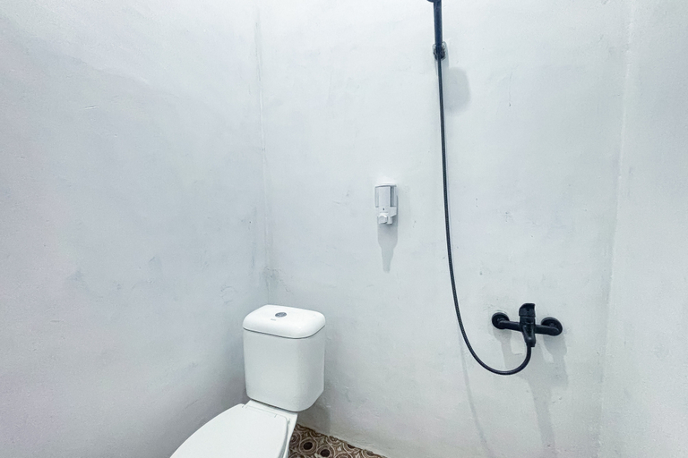 Bathroom, Vila Family Syariah Bogor RedPartner, Bogor