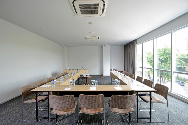 Business Facilities 4, La Lisa Hotel by ARTOTEL, Surabaya