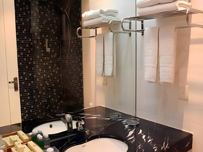 Bathroom, Jinzhou International Business Hotel, Guangzhou