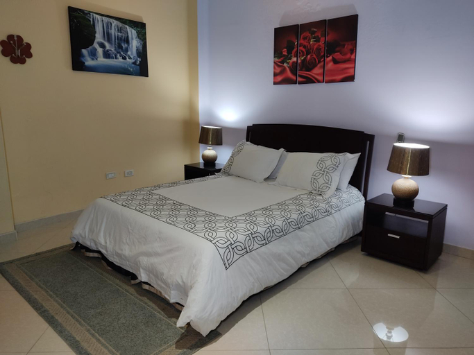 Others 5, The Clover Home, Palmira