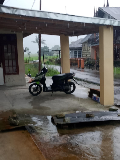 Public Area, Rumah, Agam