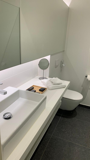 Bathroom 3, Boutique hotel-restaurant De Lindehoeve, Limburg