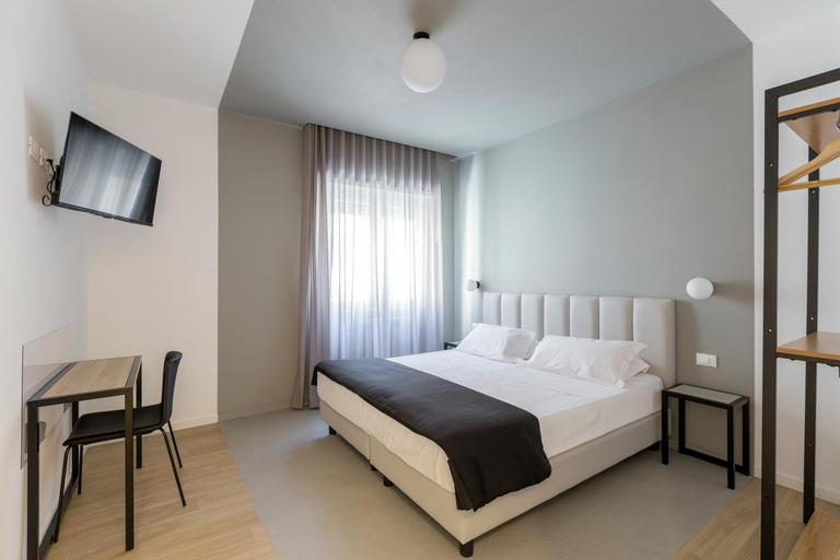 Others 3, Luciano Queen's Guest House, Roma