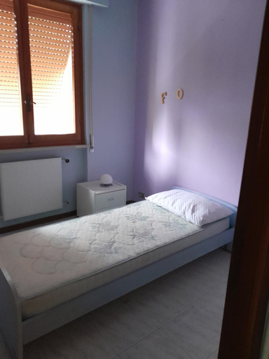 Bedroom 2, Albergo Caprile, Genova