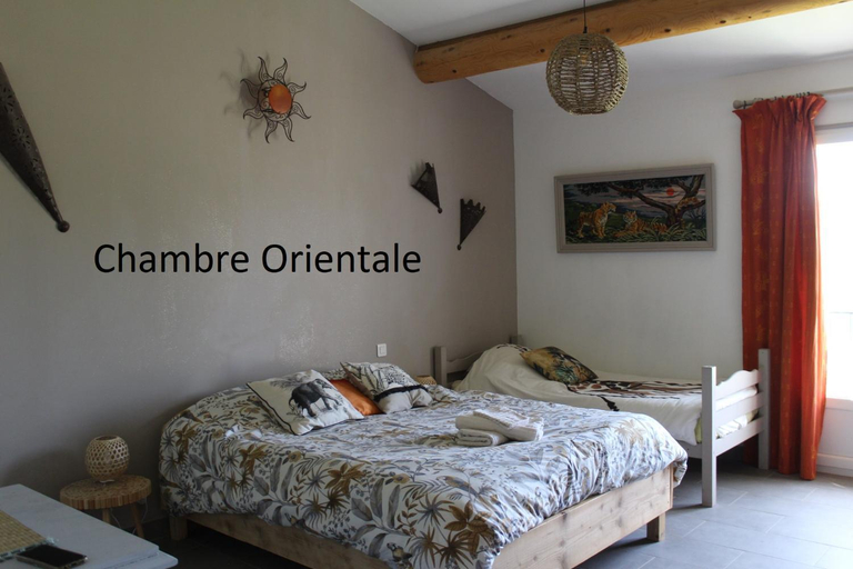 Others 2, La Sarriette - Chambres d'hotes et gite d'etape a Eygalieres, Bouches-du-Rhône