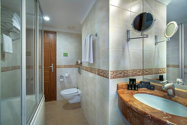 Bathroom 4, Rox Royal Hotel, Kemer