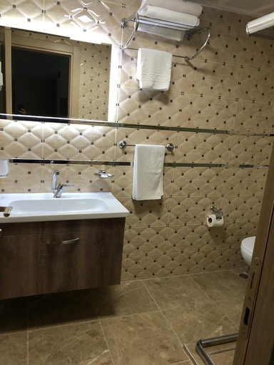 Bathroom 5, Line Suite Hotel, Merkez