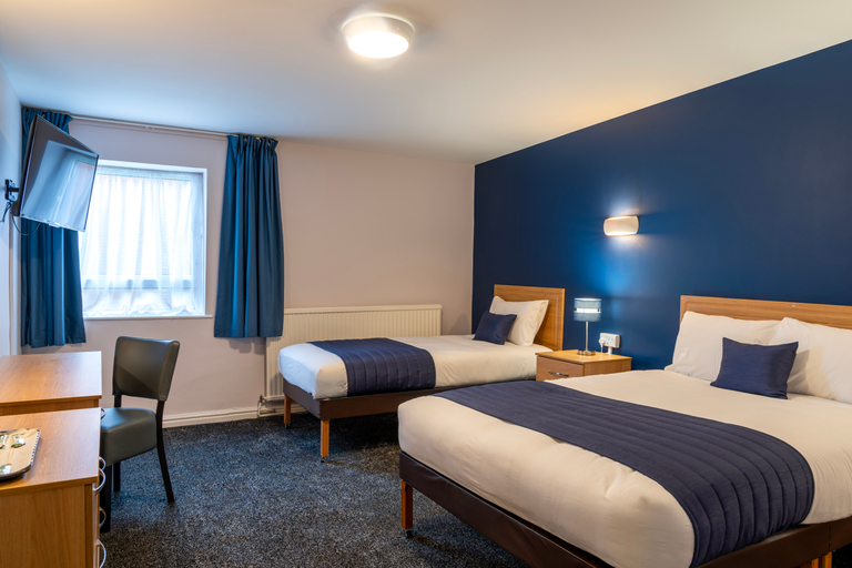 Bedroom 3, Britannia Wigan Hotel, Wigan