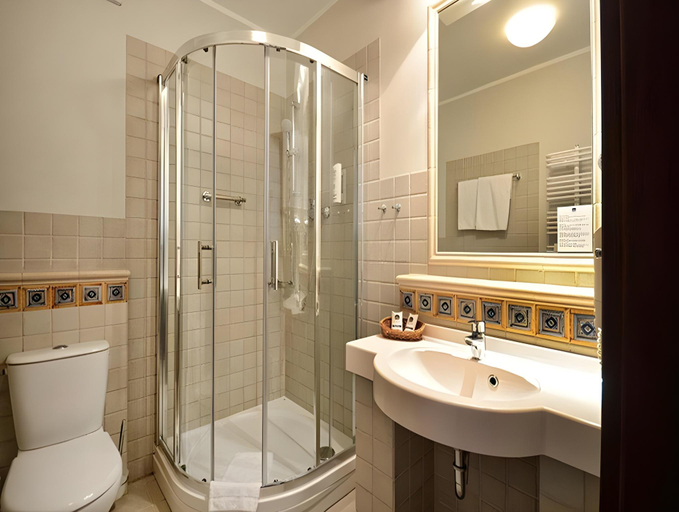 Bathroom 5, Hotel Zubrowka Spa & Wellness, Hajnówka