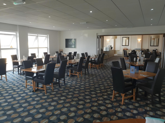 Food & Drinks 5, Pentire Hotel, Cornwall