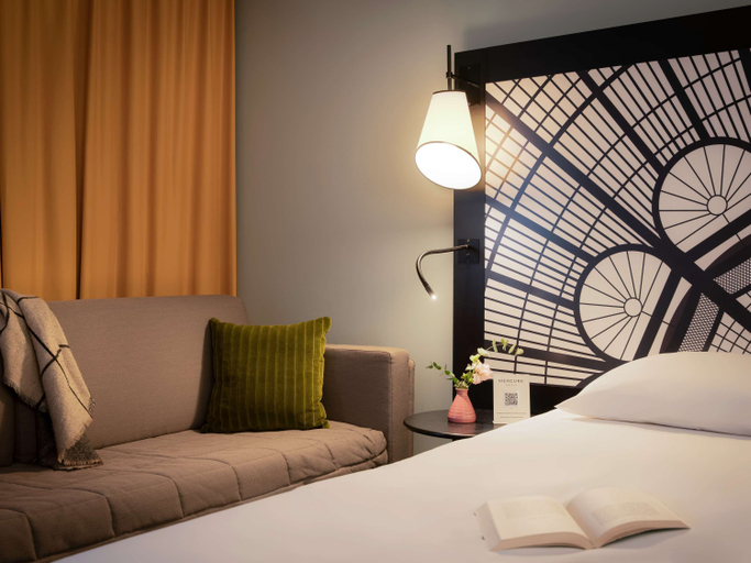 Bedroom 3, Mercure Paris Porte de Versailles Expo Hotel, Hauts-de-Seine