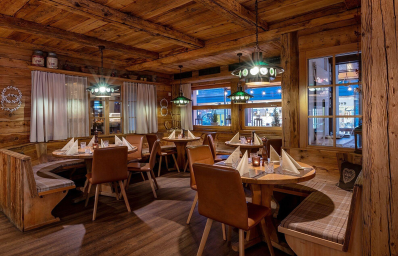 Food & Drinks 4, Hotel Pollux, Visp