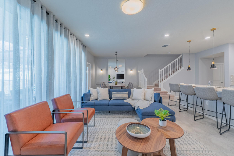Others 5, Stylish 5BR Retreat with Pool Near Disney, Polk