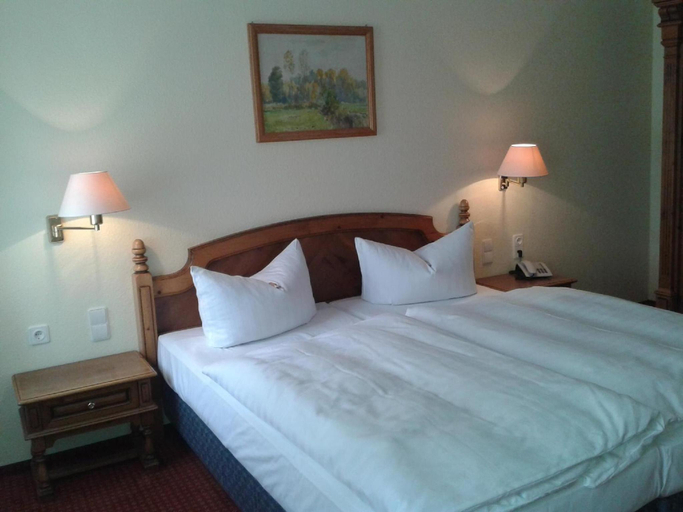 Bedroom 4, Bed & Breakfast zum alten Ratskeller, Oberspreewald-Lausitz